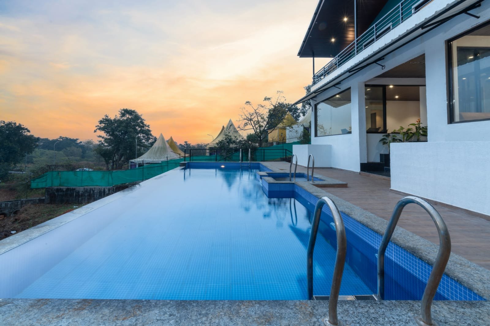 Pool deck